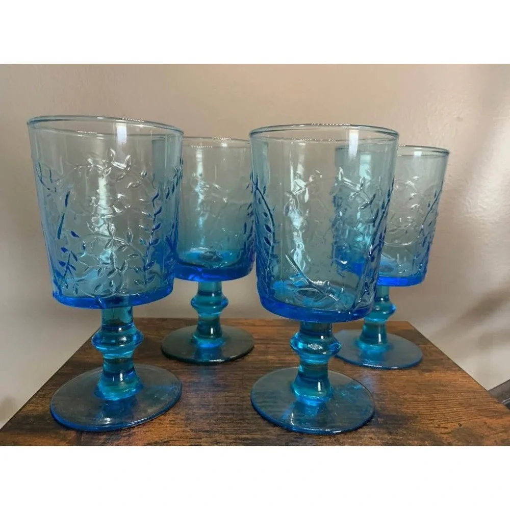Set of 4 Vintage blue butterfly/dragonfly glass goblets